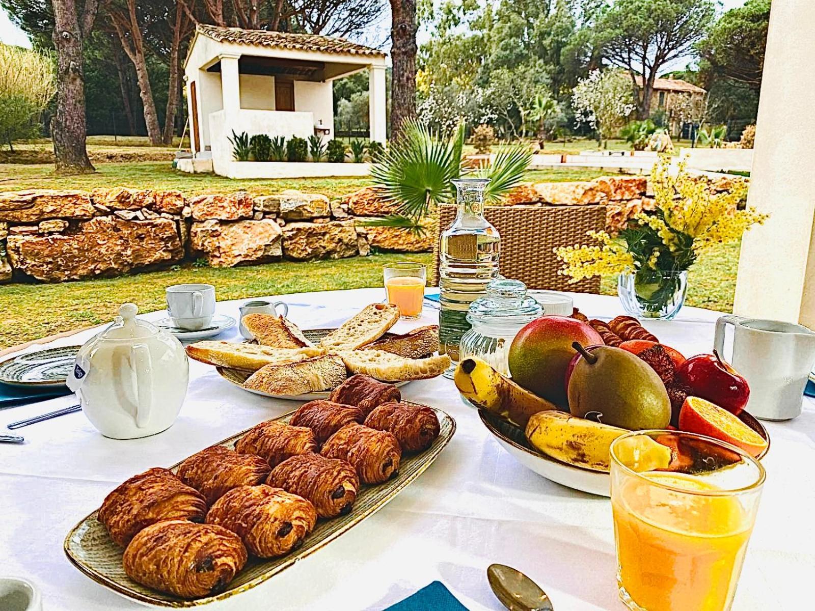 Loumar Bed & Breakfast *